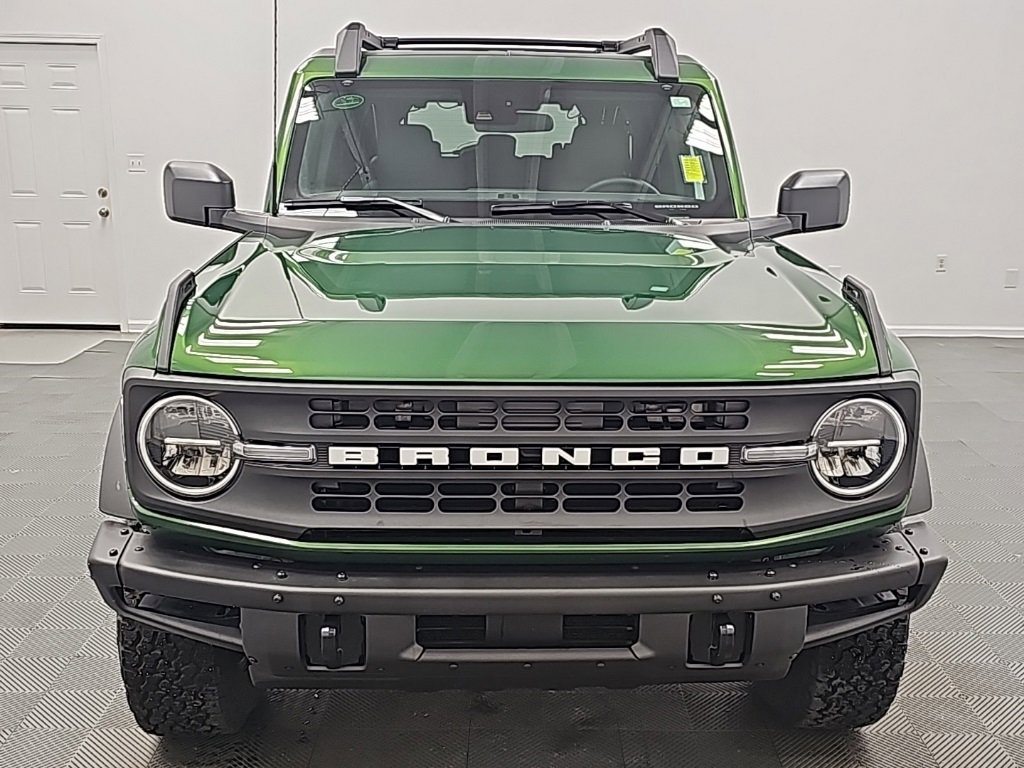 Used 2022 Ford Bronco Black Diamond image 3