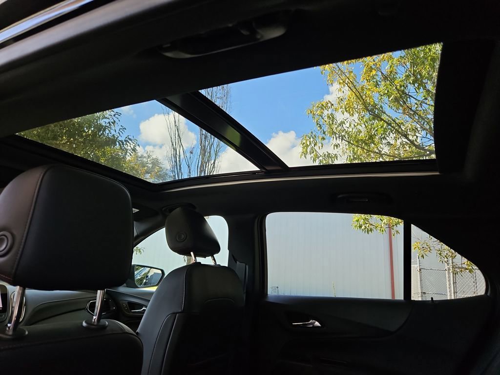 Used 2022 Chevrolet Equinox RS w/ RS Leather Package image 24