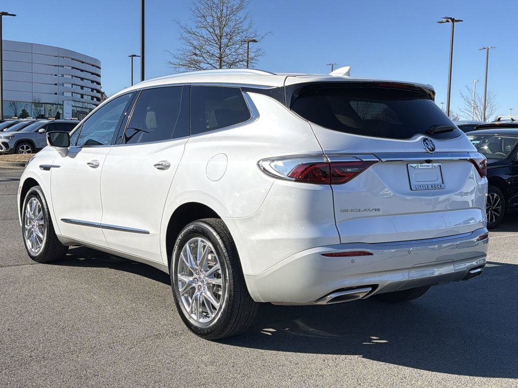Used 2024 Buick Enclave Essence w/ Experience Buick Package image 3