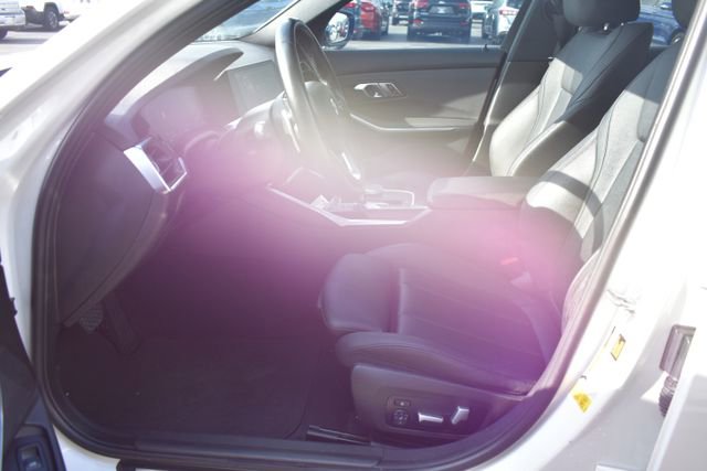 Used 2021 BMW 330i Sedan RWD image 18