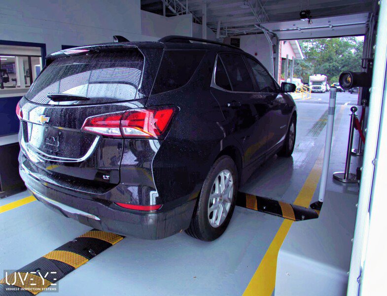 Used 2023 Chevrolet Equinox LT FWD image 3