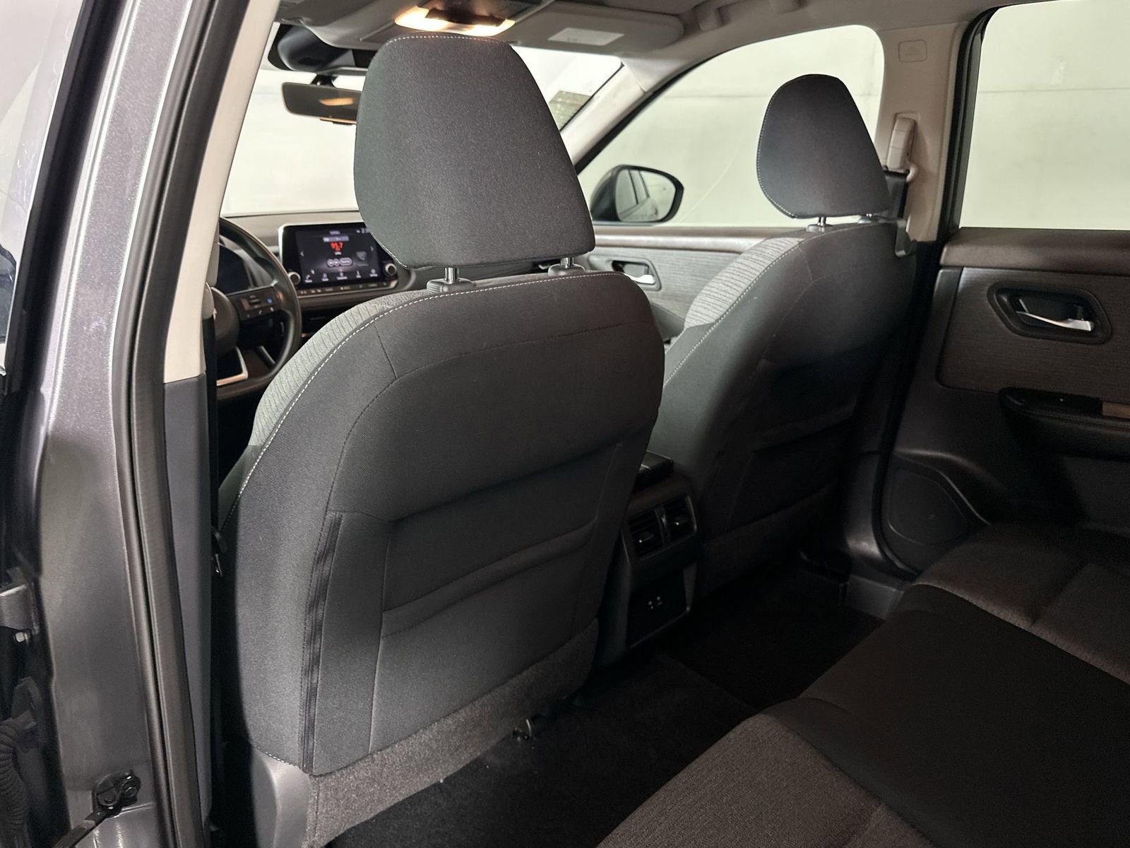 Used 2021 Nissan Rogue SV image 23