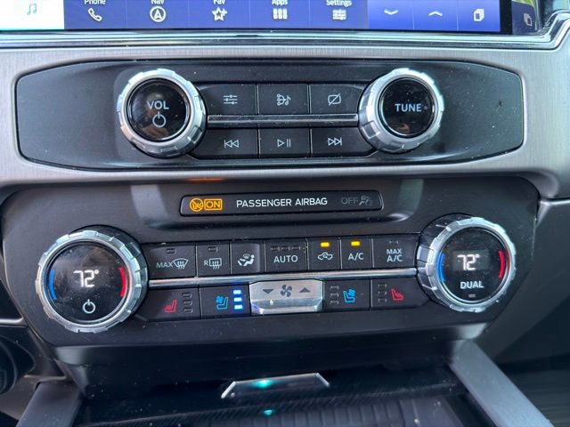 Used 2022 Ford F350 Platinum w/ Tremor Off-Road Package AWD/4WD image 23