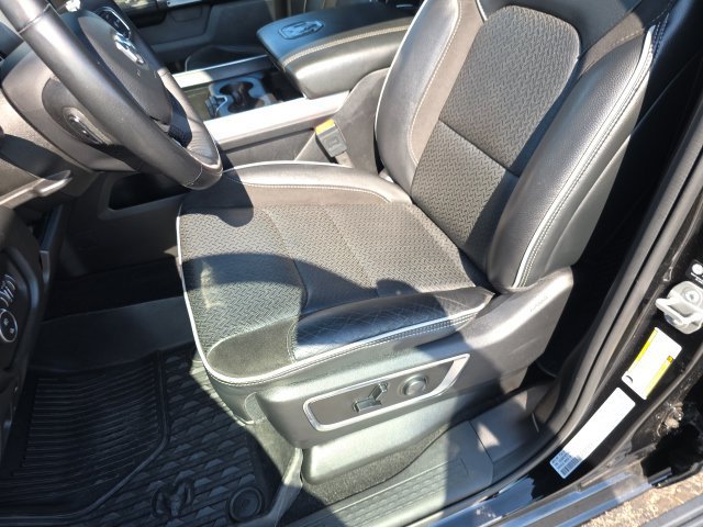 Used 2025 RAM 1500 Laramie w/ Advanced Safety Group II AWD/4WD image 16