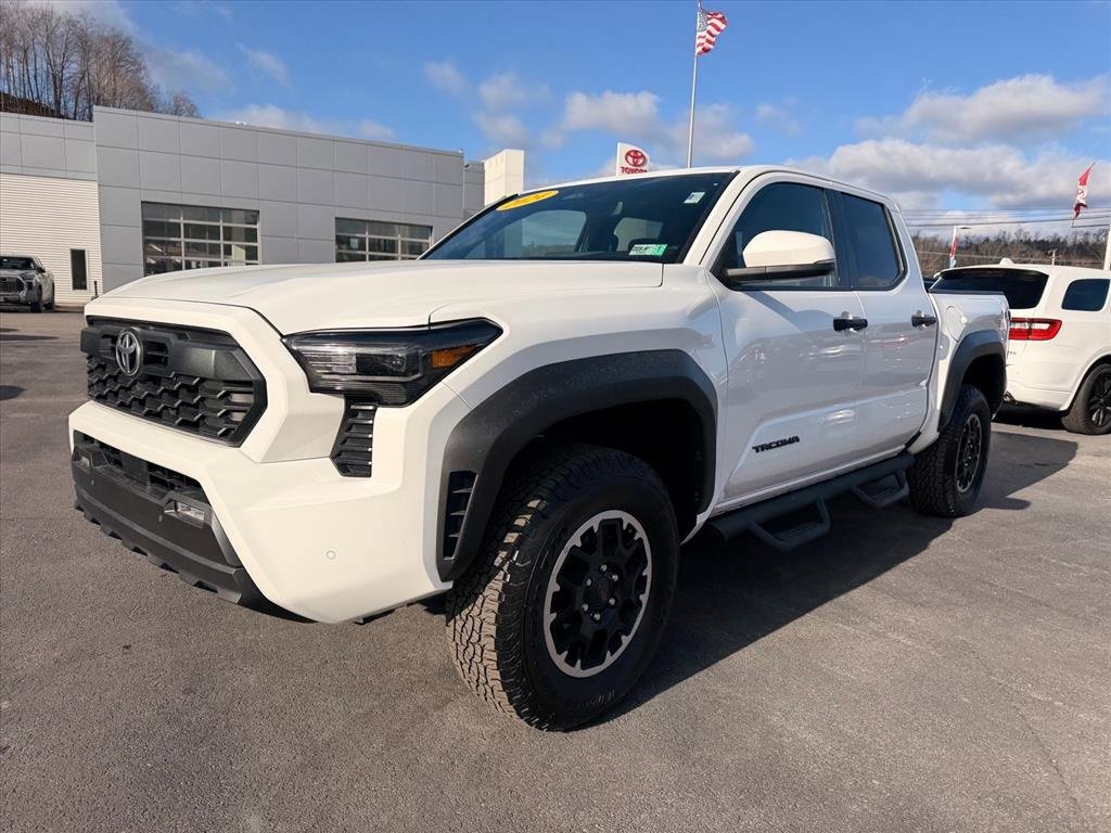 Used 2024 Toyota Tacoma TRD Off-Road w/ TRD Off Road Upgrade Package image 10