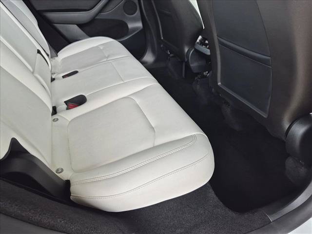 Used 2024 Tesla Model Y Long Range RWD image 22