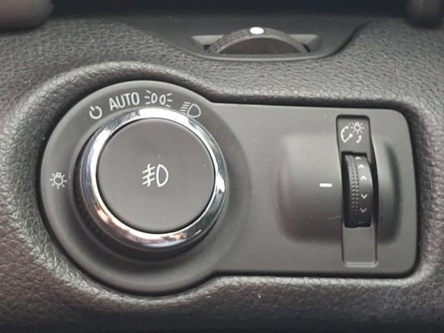 Used 2013 Chevrolet Malibu LT FWD image 23