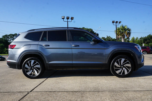 Used 2025 Volkswagen Atlas SE AWD/4WD image 3