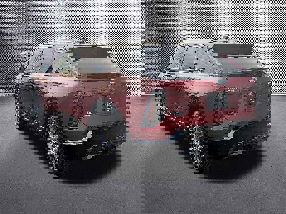 New 2025 Cadillac Optiq Luxury 2 image 7