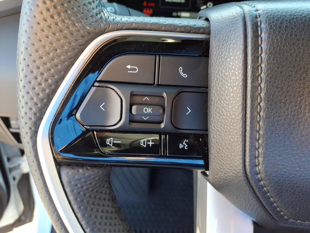 Used 2025 Toyota Tundra Platinum AWD/4WD image 30