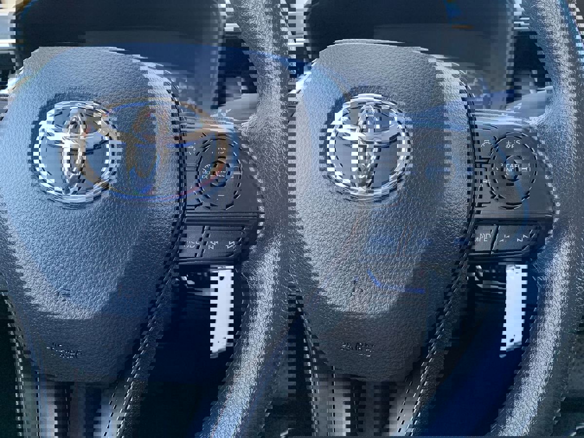 Used 2024 Toyota Corolla LE image 19