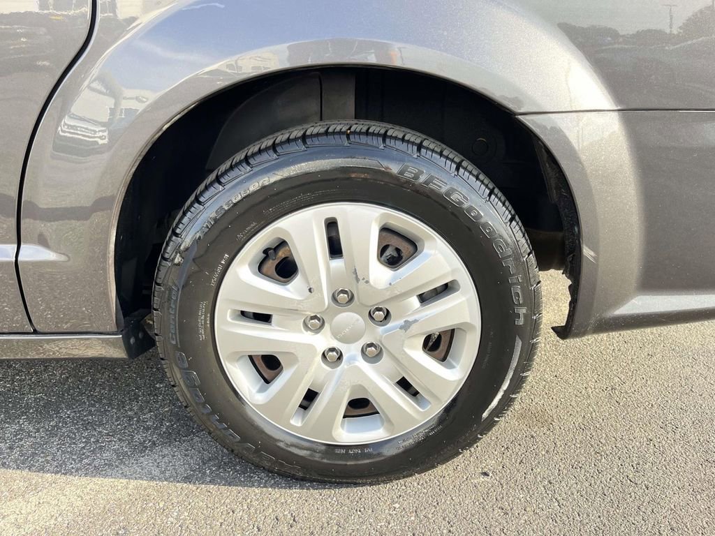 Used 2019 Dodge Grand Caravan SE image 11