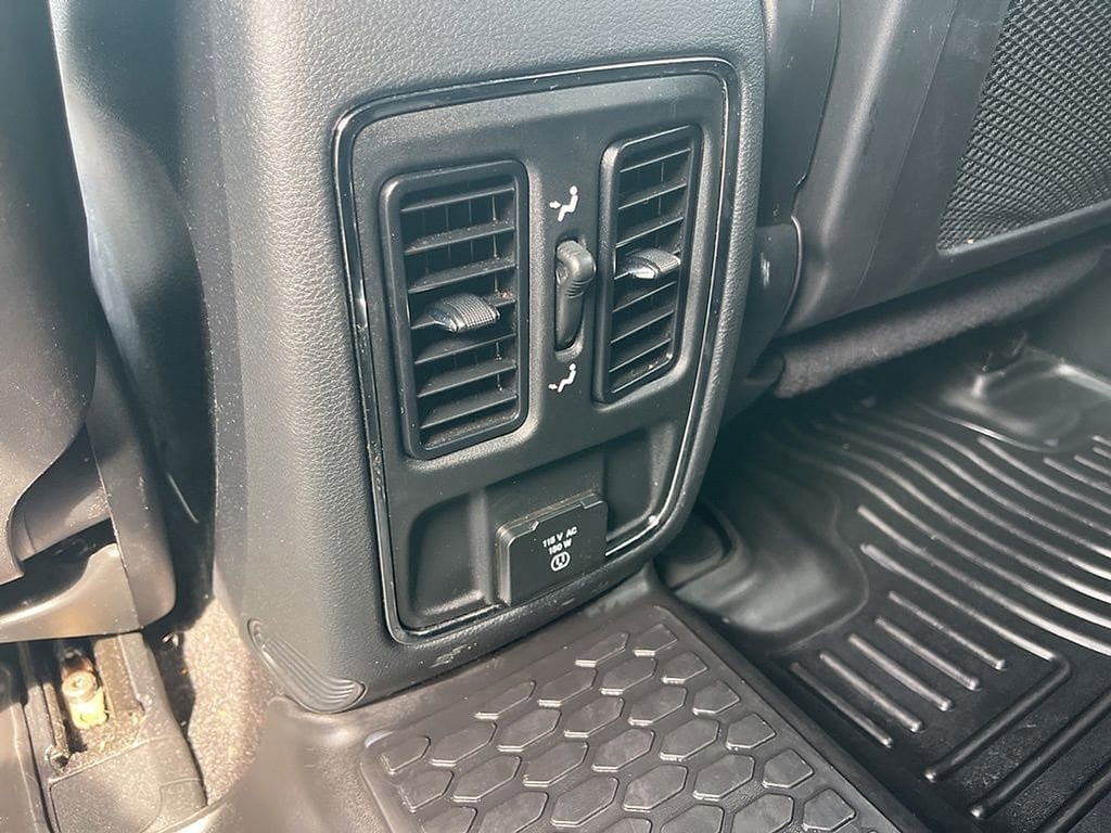 Used 2019 Jeep Grand Cherokee Altitude AWD/4WD image 46