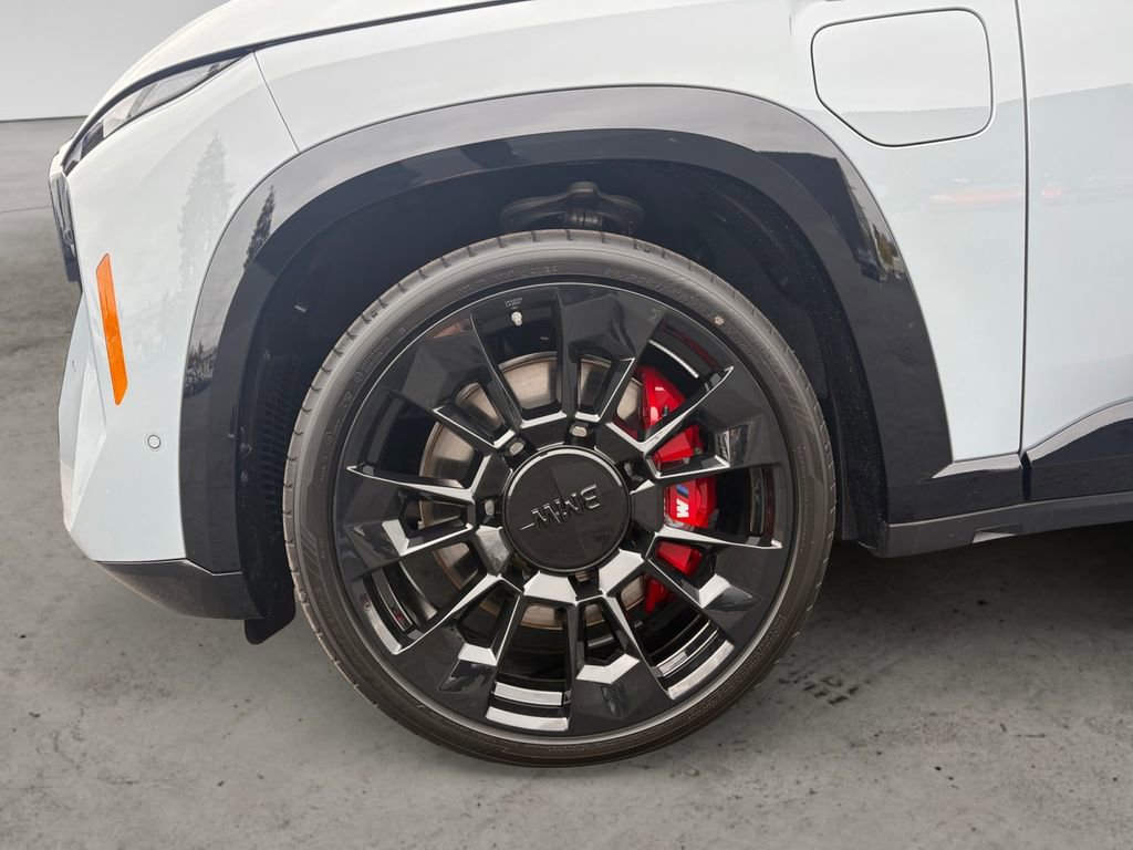 New 2026 BMW XM Label Red image 9