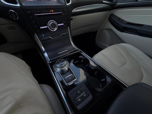 Used 2019 Ford Edge Titanium w/ Equipment Group 301A FWD image 11