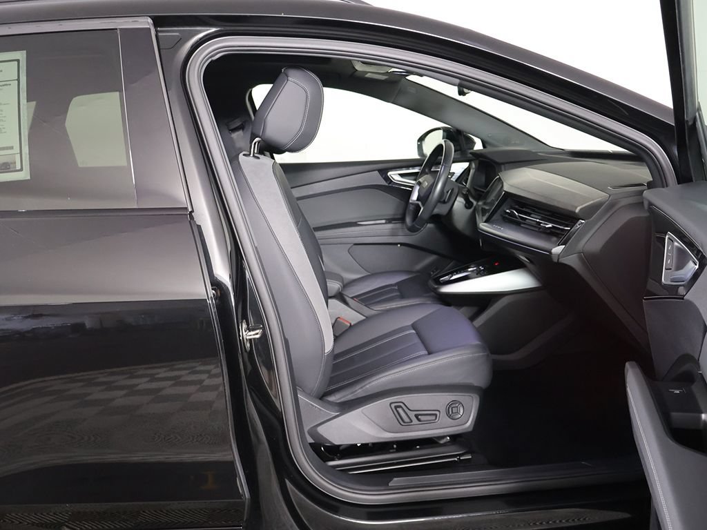 Used 2023 Audi Q4 e-tron Premium Plus w/ Premium Plus AWD/4WD image 31