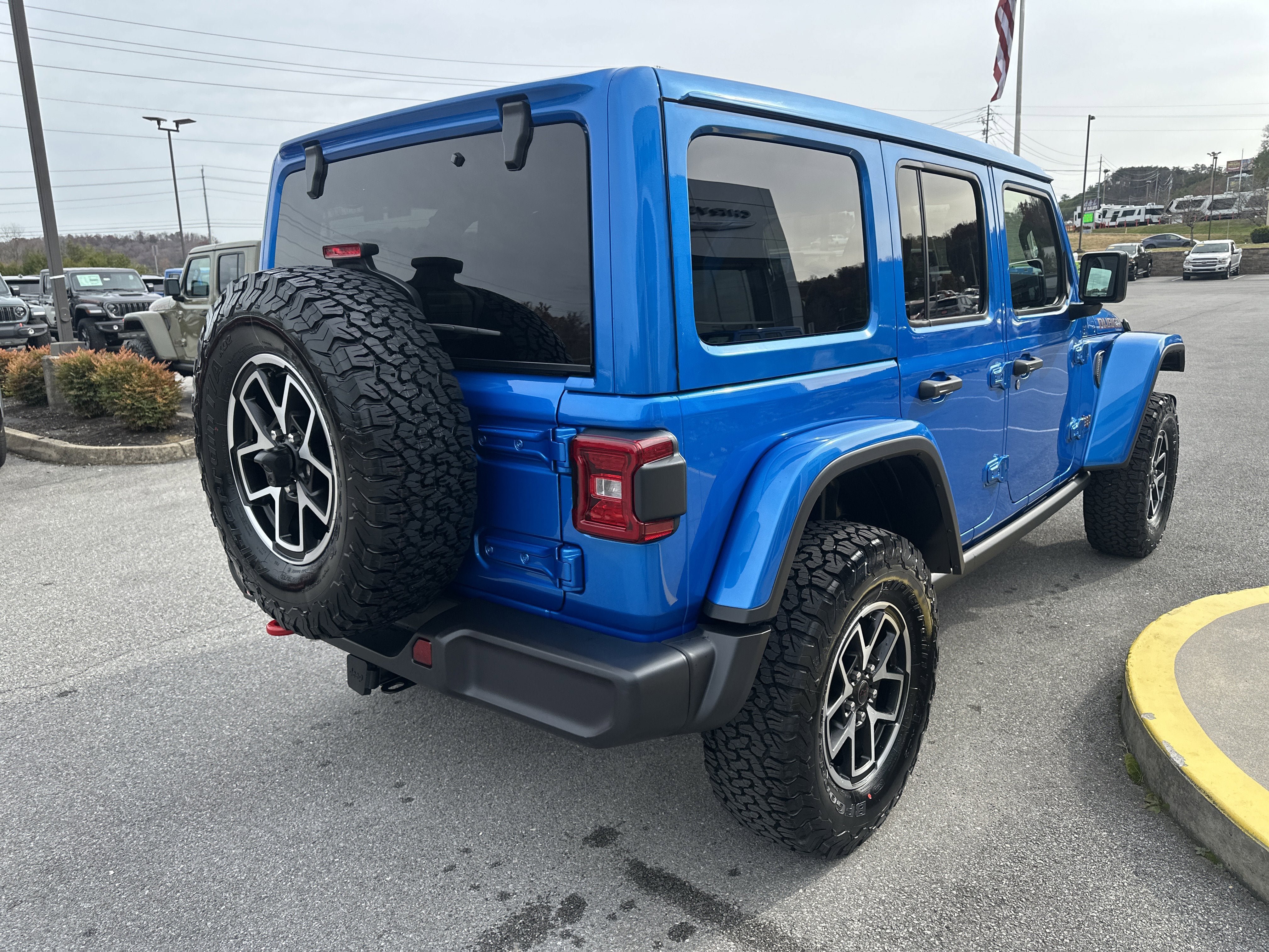 New 2026 Jeep Wrangler Unlimited Rubicon AWD/4WD image 8