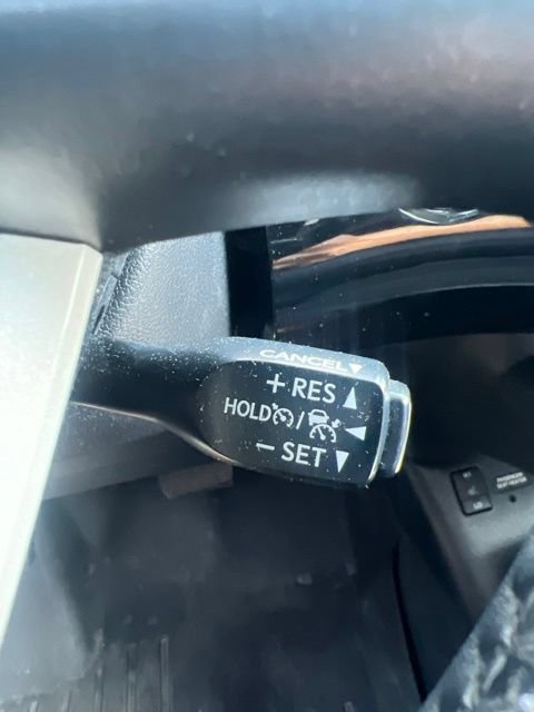 Used 2017 Toyota Prius Four w/ Advanced Technology Package FWD image 13