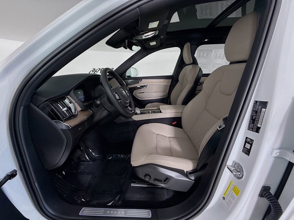 Certified 2026 Volvo XC90 B6 Plus w/ Protection Package Premier image 22