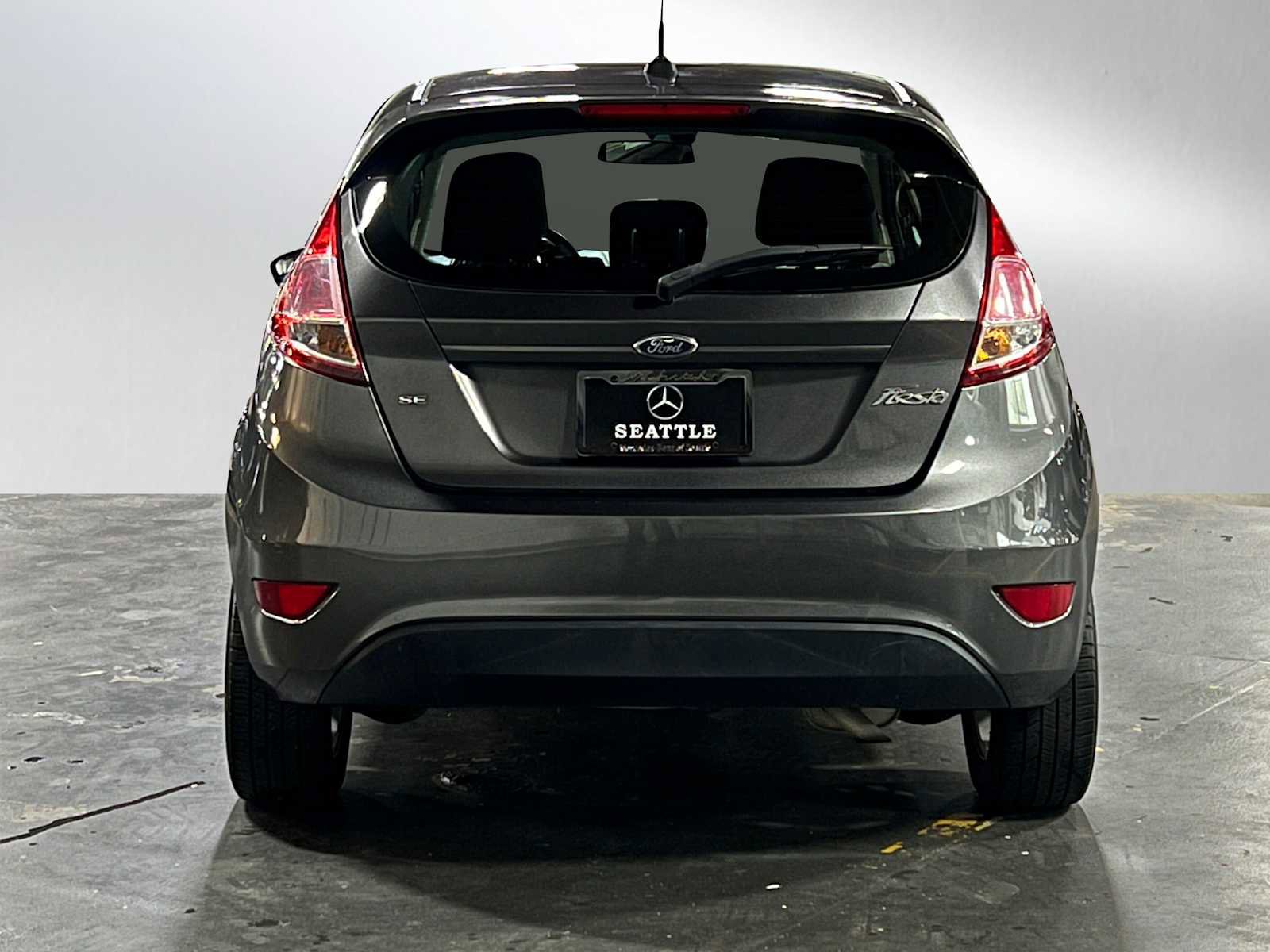 Used 2016 Ford Fiesta SE FWD image 4