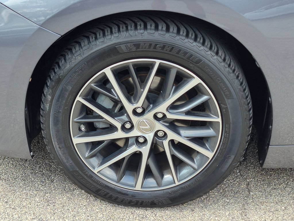 Used 2016 Lexus ES 350 w/ Luxury Package w/Wood Trim FWD image 15
