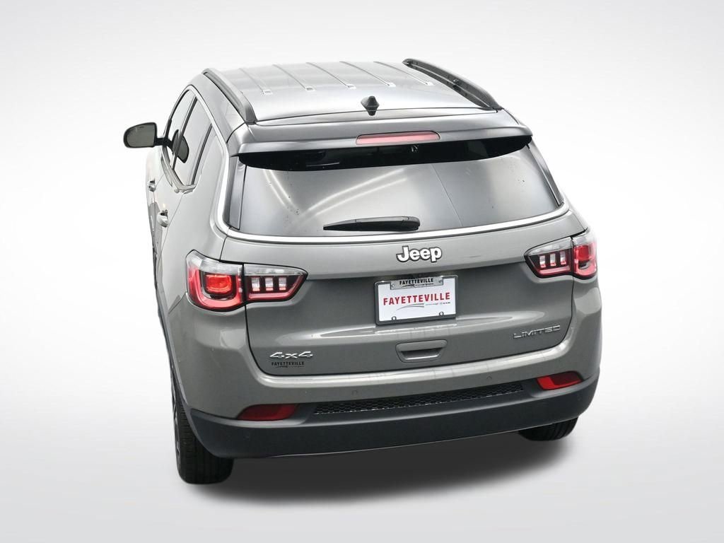 Used 2024 Jeep Compass Limited image 28