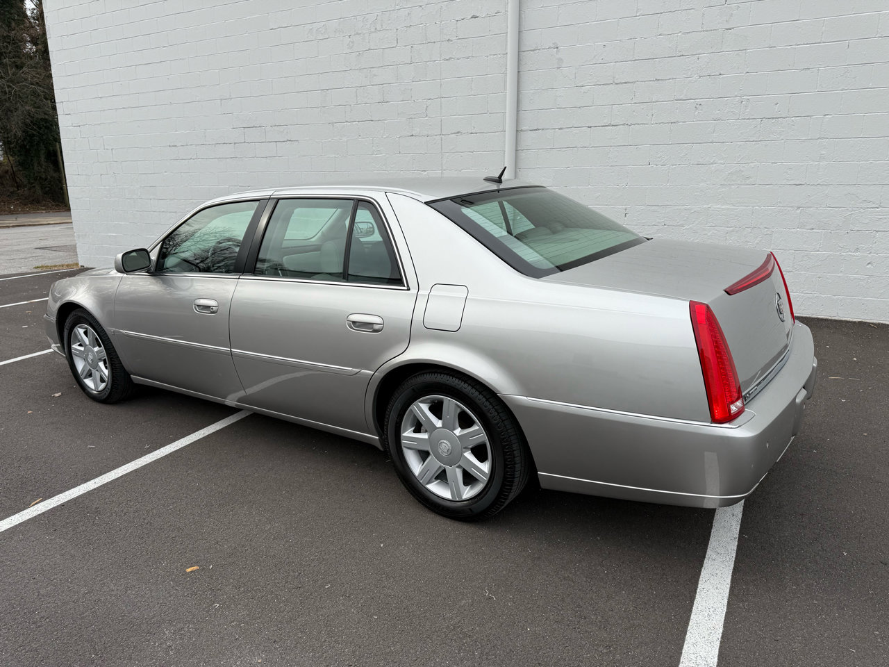Used 2006 Cadillac DTS image 18