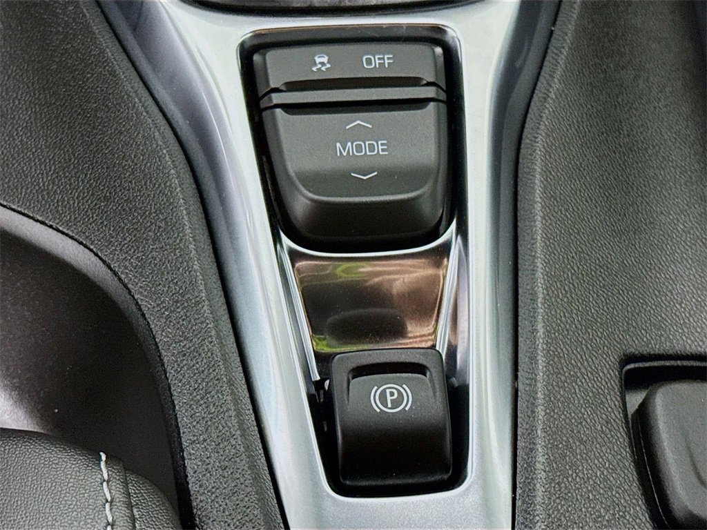 Used 2023 Chevrolet Camaro LT w/ Technology Package image 11