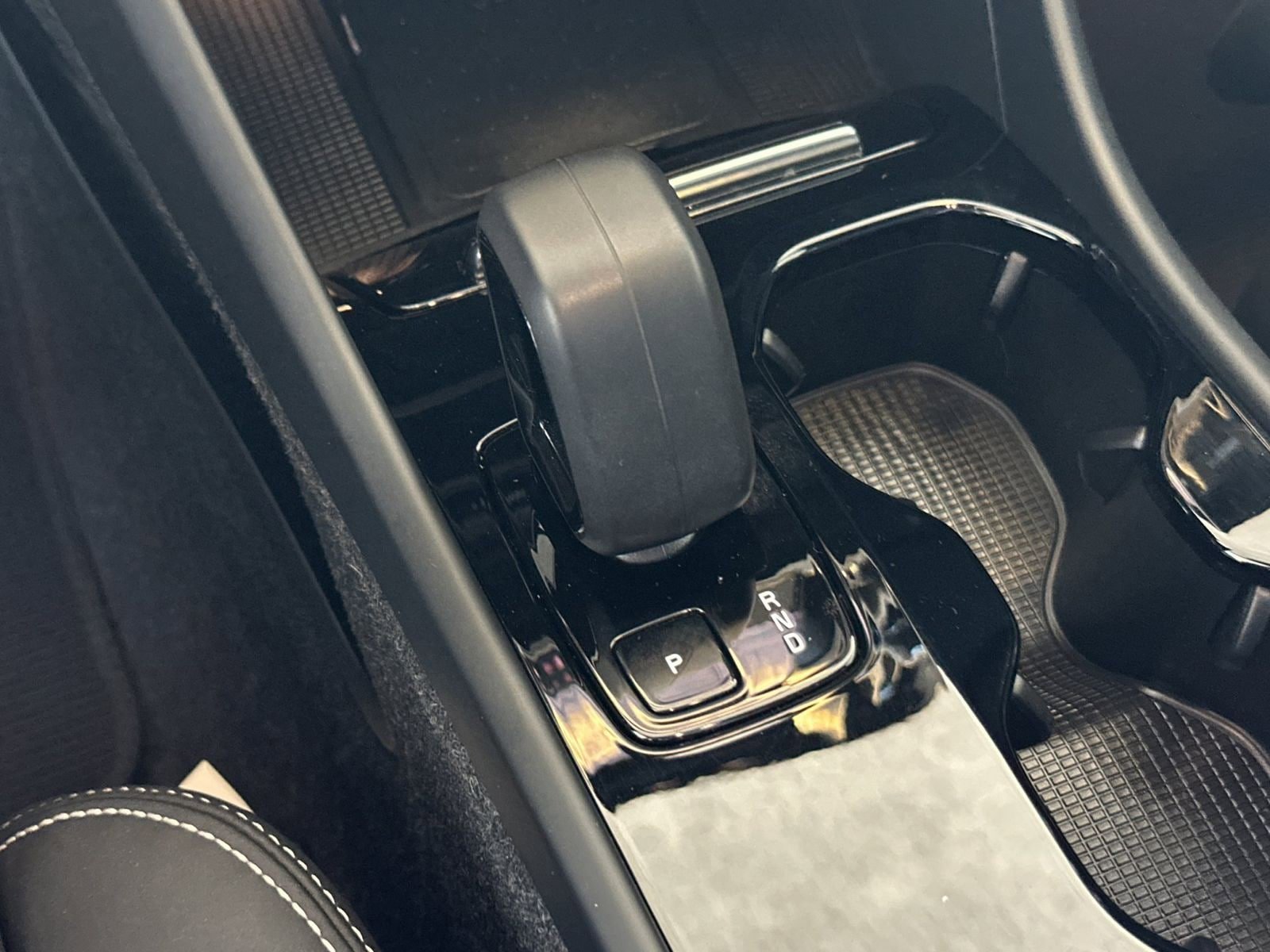 Certified 2023 Volvo C40 P8 Recharge Plus AWD/4WD image 26