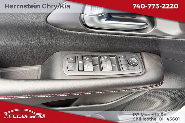 New 2027 Chrysler Pacifica Select FWD image 12