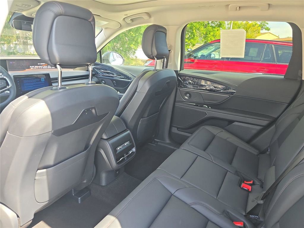 New 2026 Lincoln Nautilus Premier w/ Equipment Group 102A AWD/4WD image 10