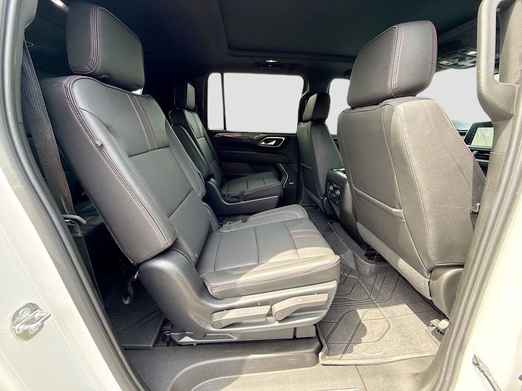 Used 2023 Chevrolet Suburban RST w/ Sport Performance Package AWD/4WD image 33