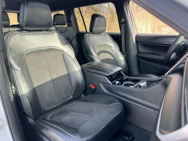 Used 2023 Jeep Grand Cherokee L Laredo image 27
