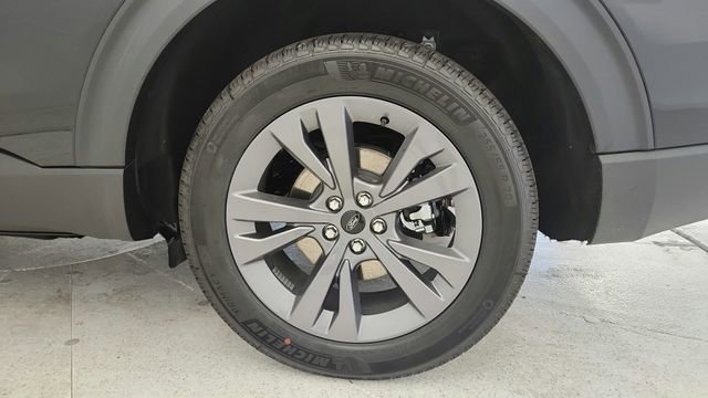 New 2025 Ford Explorer Active w/ Active Comfort Package image 25