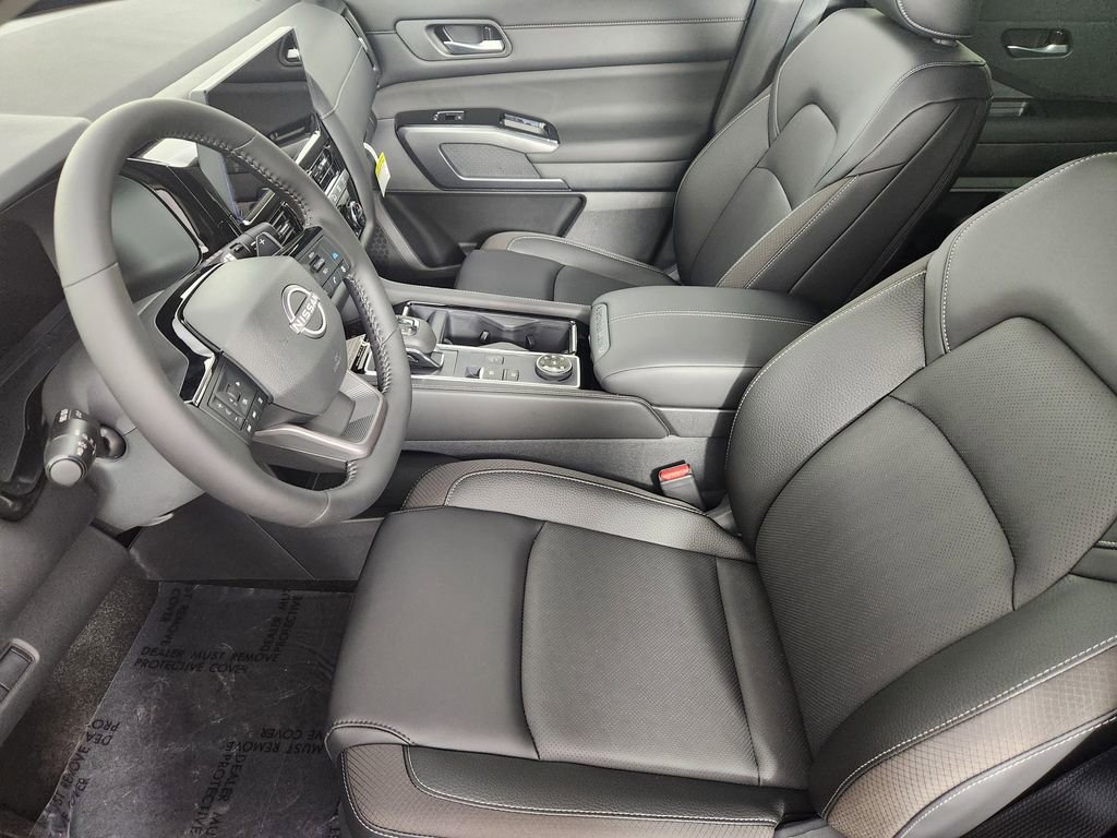 New 2026 Nissan Pathfinder SL image 10