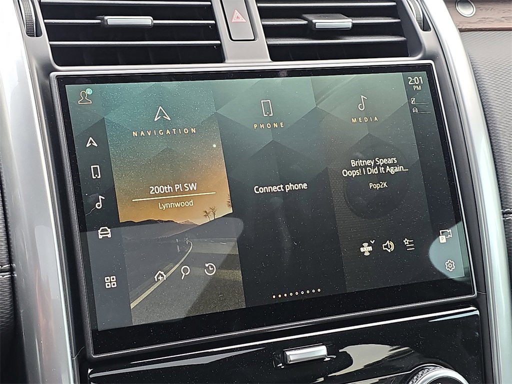 New 2025 Land Rover Discovery Dynamic SE image 22