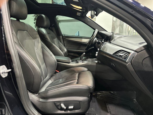 Used 2018 BMW 540i xDrive w/ M Sport Package AWD/4WD image 49