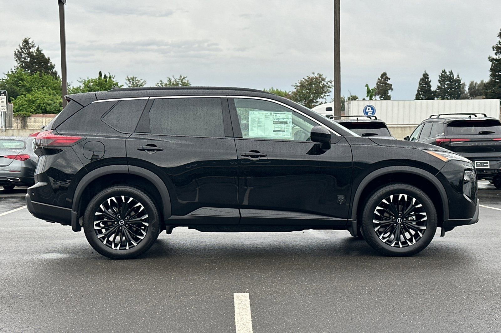 New 2026 Nissan Rogue SV image 3