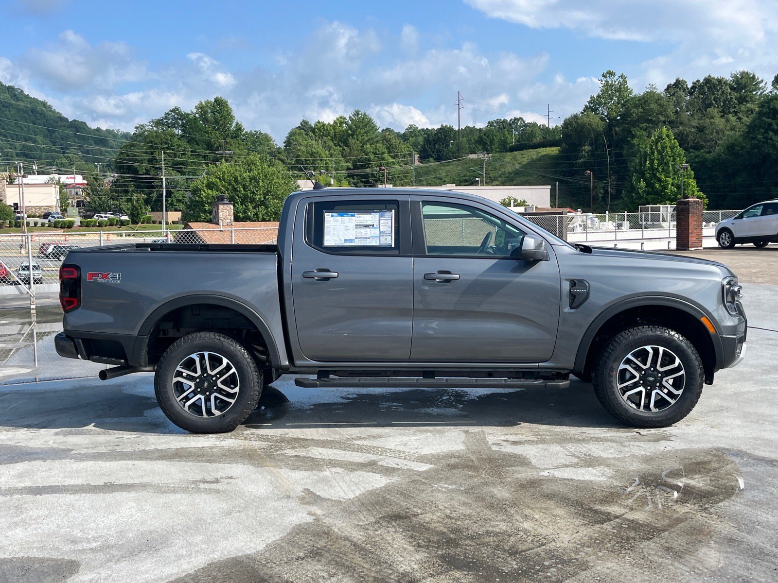 New 2026 Ford Ranger Lariat w/ FX4 Off-Road Package AWD/4WD image 2