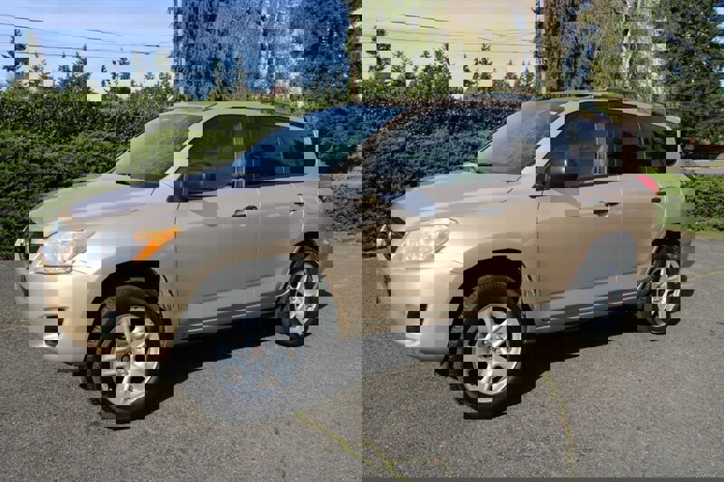 Used 2011 Toyota RAV4 2WD w/ Base L4 Extra Value Pkg image 1