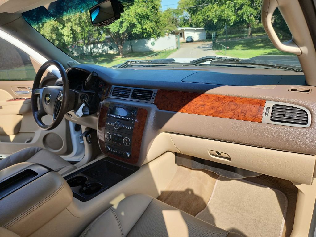 Used 2014 Chevrolet Silverado 3500 LTZ w/ LTZ Plus Package AWD/4WD image 41