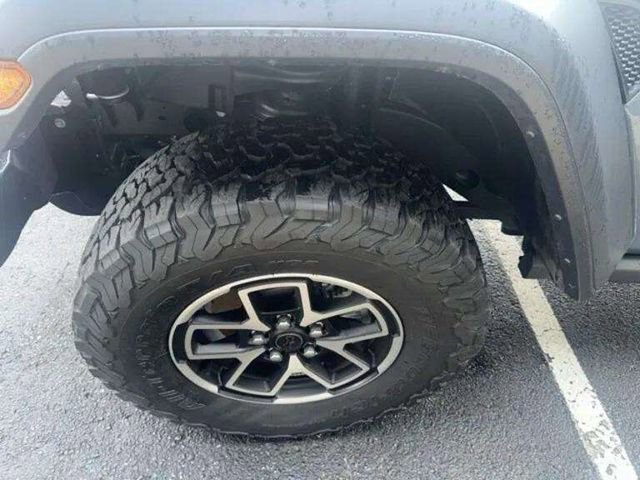 Used 2025 Jeep Wrangler Unlimited Rubicon image 20