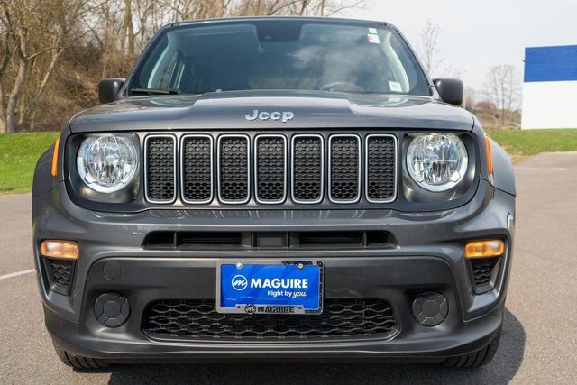Used 2023 Jeep Renegade Latitude image 3