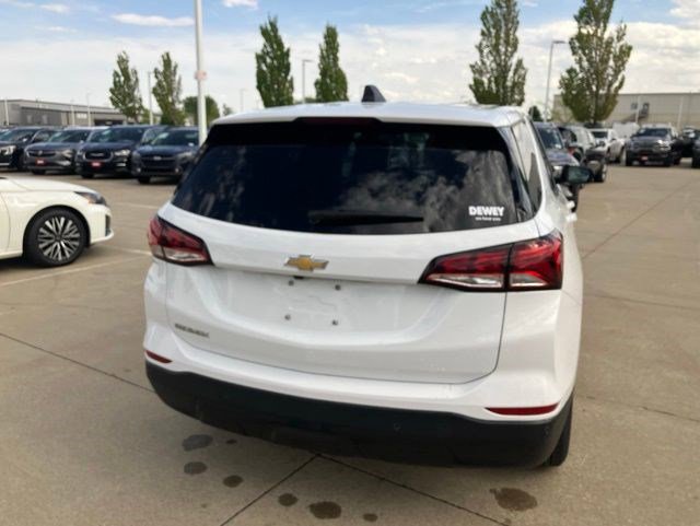 Used 2022 Chevrolet Equinox LS w/ LS Convenience Package FWD image 6