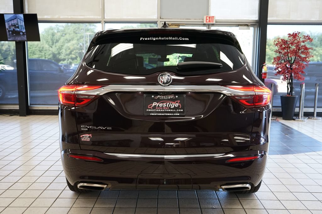 Used 2021 Buick Enclave Avenir w/ Avenir Technology Package AWD/4WD image 18