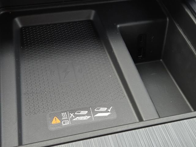 New 2026 GMC Acadia AT4 w/ LPO, Floor Liner Package image 15