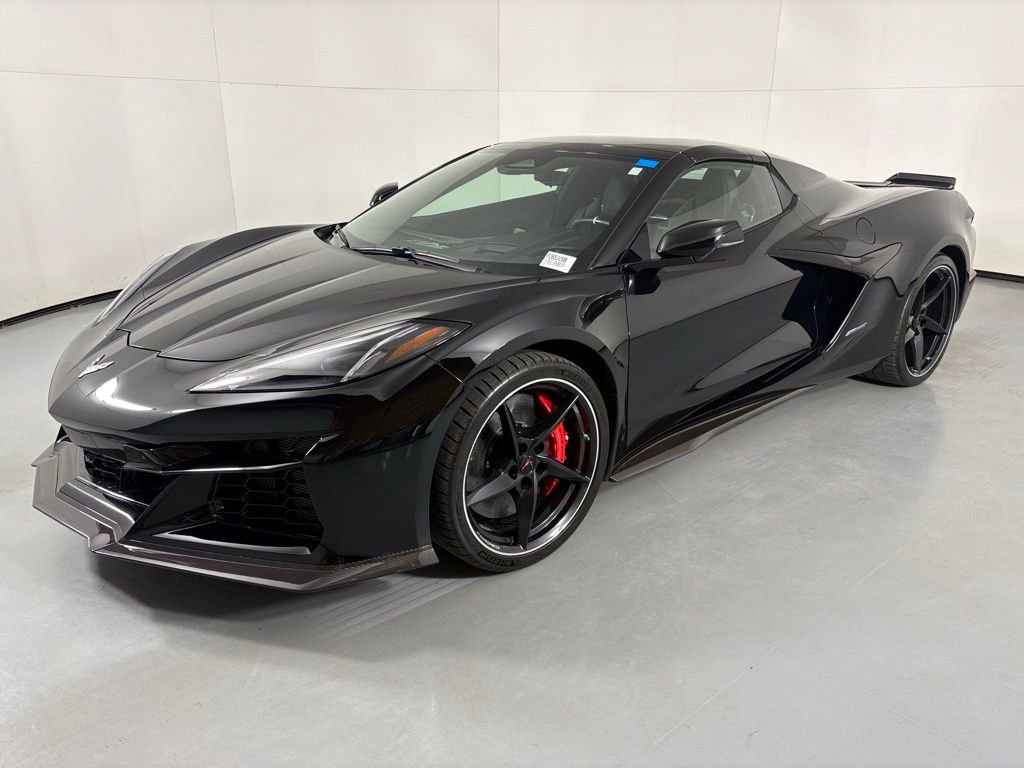 Used 2025 Chevrolet Corvette E-Ray w/ Stealth Interior Trim Package AWD/4WD image 5