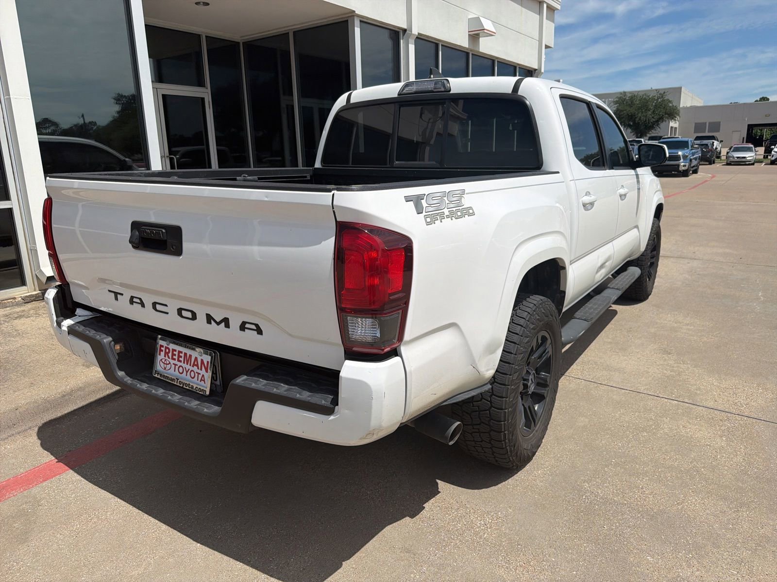 Used 2019 Toyota Tacoma SR w/ SR Convenience Package RWD image 7