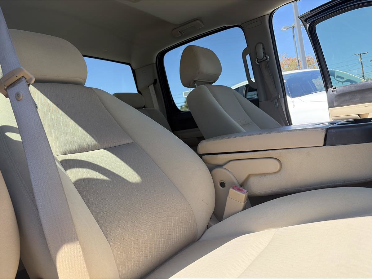 Used 2009 Chevrolet Silverado 1500 LT w/ Regional Value Package RWD image 30