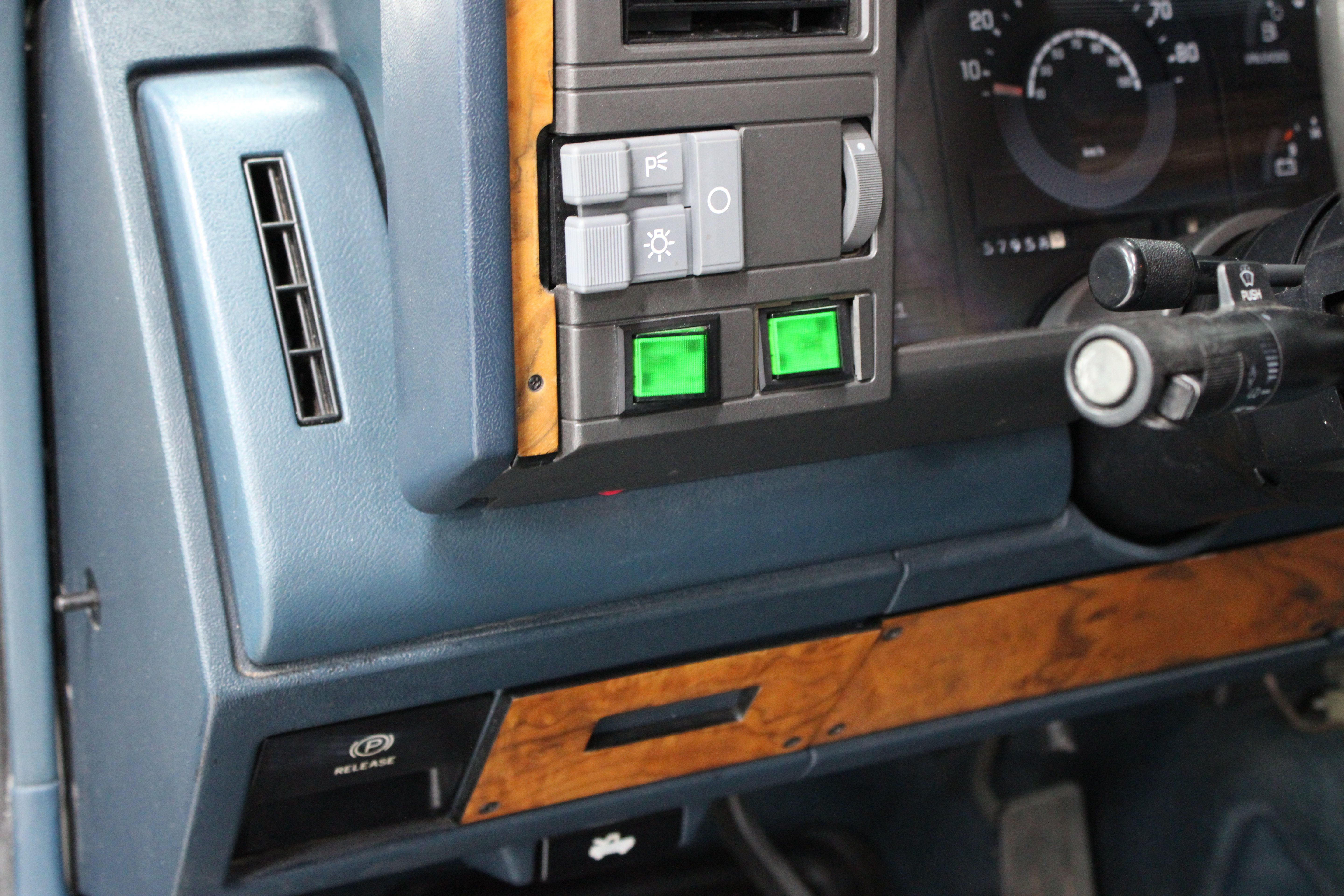 Used 1990 Chevrolet Silverado 1500 2WD Extended Cab image 8